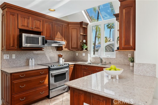 Detail Gallery Image 7 of 26 For 78 Los Cabos, Dana Point,  CA 92629 - 2 Beds | 2 Baths