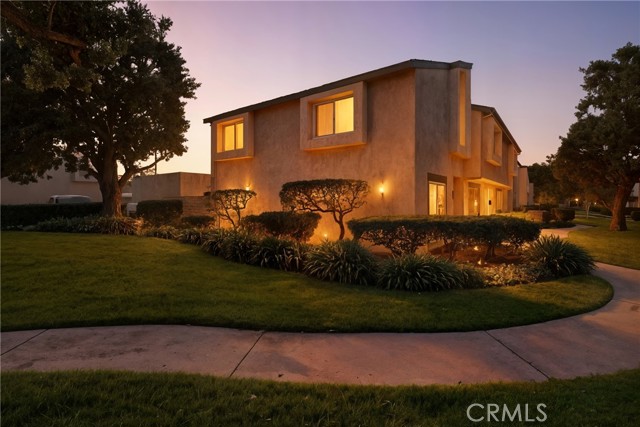 Front Image Thumbnail for CROC25272091