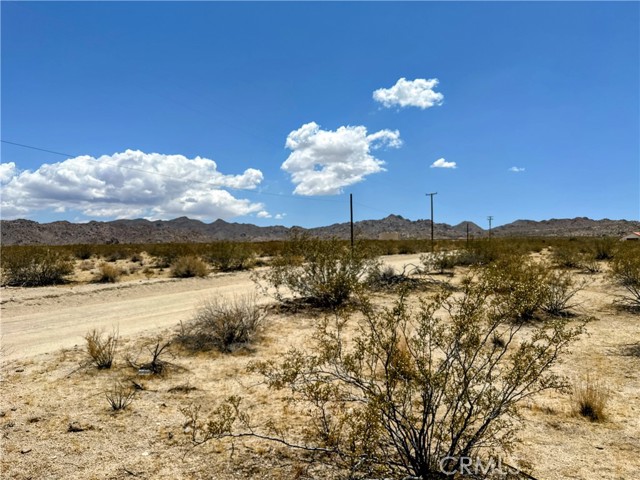Detail Gallery Image 6 of 9 For 5 Sunfair Rd, Joshua Tree,  CA 92252 - – Beds | – Baths