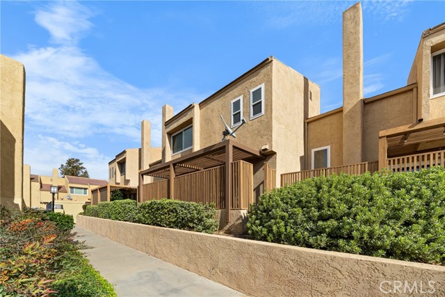 Detail Gallery Image 34 of 38 For 19670 Monteano Ln, Yorba Linda,  CA 92886 - 3 Beds | 2/1 Baths