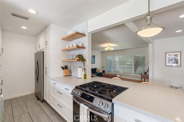 715 Havana Avenue, Long Beach CA: https://media.crmls.org/medias/a001798d-d7f8-4bd9-960b-d52c52ef7121.jpg