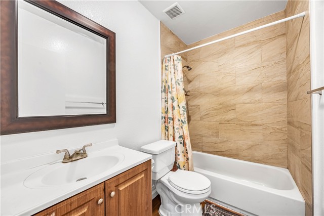 Detail Gallery Image 9 of 12 For 9054 Willis #21,  Panorama City,  CA 91402 - 2 Beds | 1/1 Baths