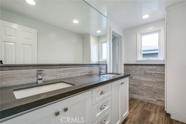 21192 Richmond Circle, Huntington Beach CA: https://media.crmls.org/medias/a00247c6-1672-4c71-a07c-a8687ae45e64.jpg