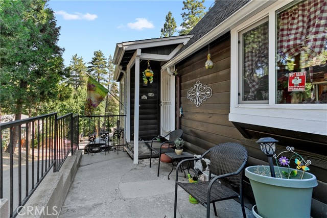 Detail Gallery Image 9 of 11 For 22864 Alder Ln, Crestline,  CA 92325 - 2 Beds | 1/1 Baths
