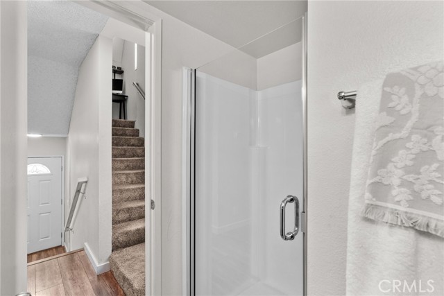 17910 River Circle, Canyon Country CA: https://media.crmls.org/medias/a003002d-b8c6-472e-b64e-7ca53b664f01.jpg