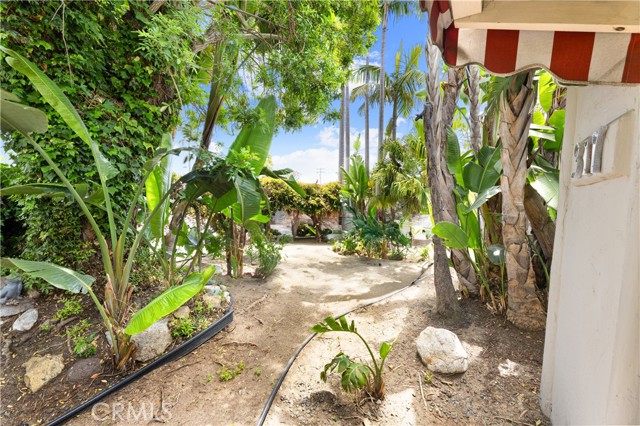 Detail Gallery Image 6 of 32 For 317 Walnut St, Costa Mesa,  CA 92627 - 4 Beds | 2 Baths