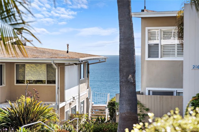 21703 Ocean Vista Drive, Laguna Beach CA: https://media.crmls.org/medias/a003241b-dd9b-4208-89d1-d1bc0e0545f3.jpg