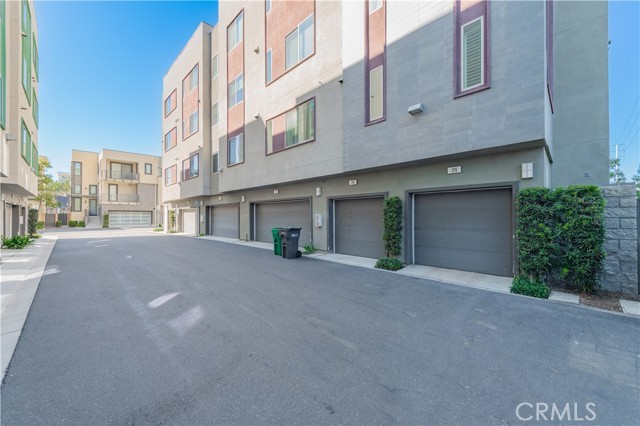 Detail Gallery Image 3 of 37 For 174 Tribeca, Irvine,  CA 92612 - 2 Beds | 2 Baths