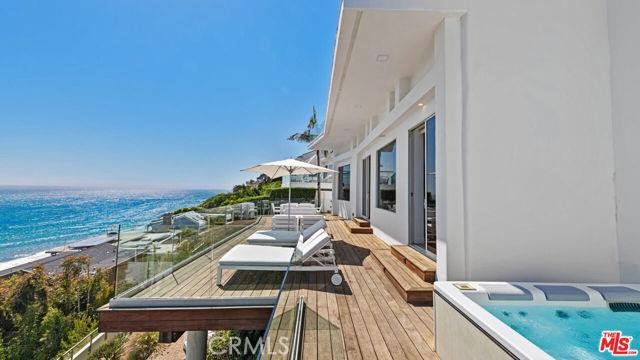 Detail Gallery Image 13 of 69 For 31654 Broad Beach Rd, Malibu,  CA 90265 - 4 Beds | 3/1 Baths