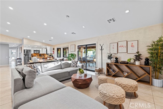 1757 Park View Drive, Palm Springs CA: https://media.crmls.org/medias/a00373b1-f217-4908-8b64-6b82bfe7f748.jpg