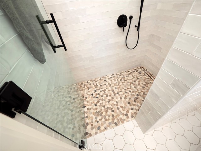 Image 28 of 75 For 2372 Shadow Hill Drive