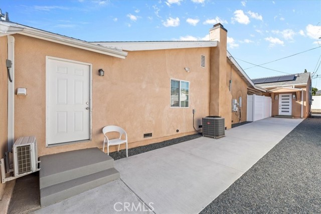 Detail Gallery Image 5 of 40 For 15951 Simonds St, Granada Hills,  CA 91344 - 7 Beds | 6 Baths