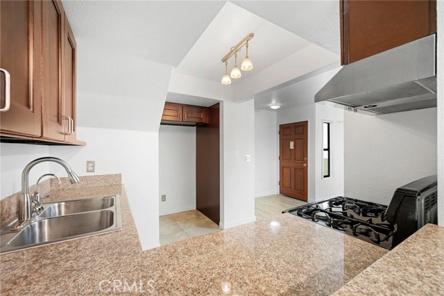 Detail Gallery Image 10 of 20 For 1040 Spazier Ave #3,  Glendale,  CA 91201 - 2 Beds | 2/1 Baths