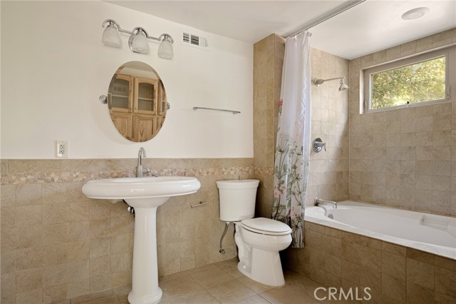 Detail Gallery Image 28 of 35 For 27711 Alpen Dr, Lake Arrowhead,  CA 92352 - 3 Beds | 3 Baths