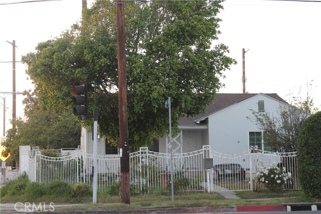 Detail Gallery Image 2 of 15 For 13163 E Branford St, Arleta,  CA 91331 - 2 Beds | 1 Baths