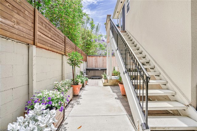 Detail Gallery Image 17 of 36 For 1034 Isabella Ave, Coronado,  CA 92118 - 6 Beds | 5/1 Baths