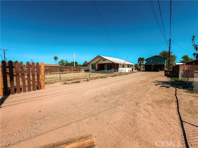 Detail Gallery Image 3 of 15 For 430 N 3rd St, Blythe,  CA 92225 - 5 Beds | 3 Baths