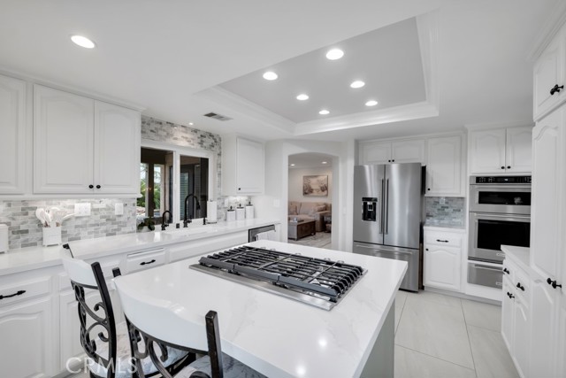 950 Firestone Circle, Simi Valley CA: https://media.crmls.org/medias/a005bf7b-ade6-4bd9-92b7-de6311f3ff0e.jpg