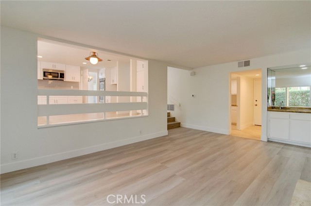 Detail Gallery Image 9 of 36 For 27 Earlymorn, Irvine,  CA 92614 - 4 Beds | 2/1 Baths