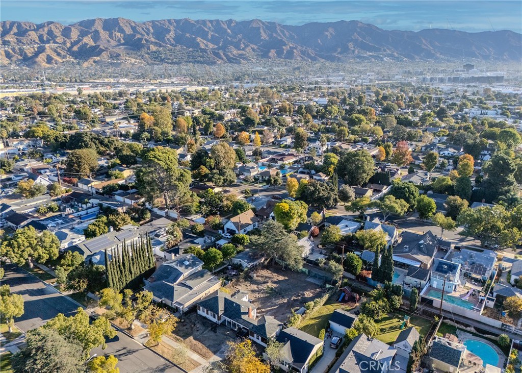https://media.crmls.org/medias/a0072f36-db15-4ebc-b4a0-c8a82c447805.jpg?preset=X-Large
