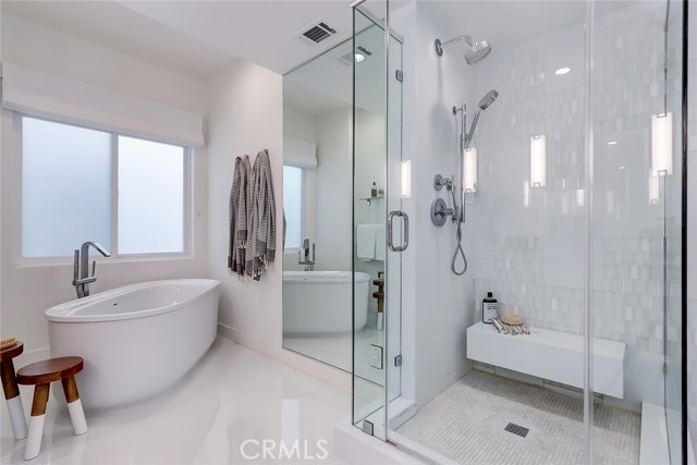 301 2nd Street, Manhattan Beach, California 90266, 3 Bedrooms Bedrooms, ,3 BathroomsBathrooms,Residential,Sold,2nd,SB22006124