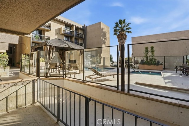 Detail Gallery Image 32 of 44 For 7320 Hawthorn Ave #108,  Los Angeles,  CA 90046 - 2 Beds | 2 Baths