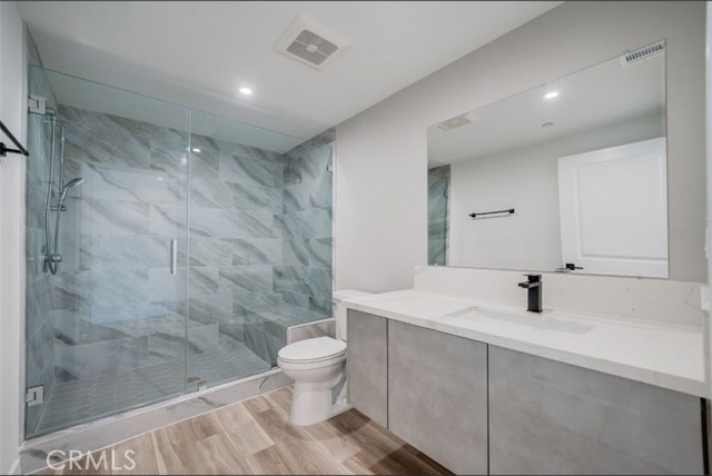 7018 Alabama Avenue, Canoga Park CA: https://media.crmls.org/medias/a0079026-29a5-495d-8394-3844231067fd.jpg