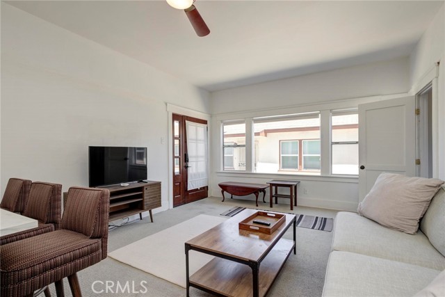 571 W 17th Street, San Pedro CA: https://media.crmls.org/medias/a007f8db-ba8c-4fa8-8704-5f094696b2b0.jpg