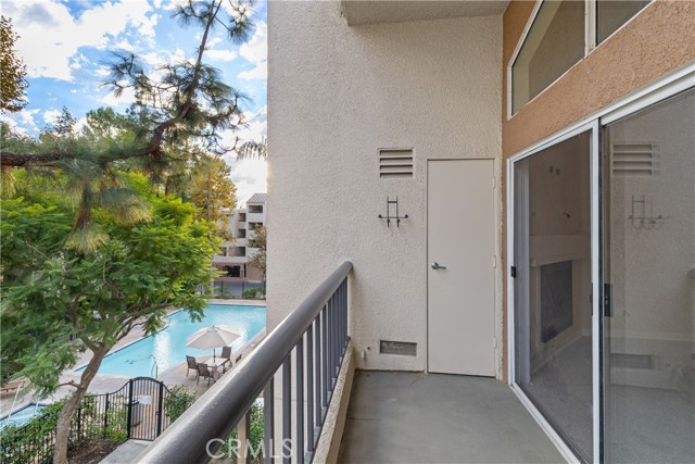 Detail Gallery Image 33 of 52 For 21400 Burbank Bld #313,  Woodland Hills,  CA 91367 - 2 Beds | 2 Baths