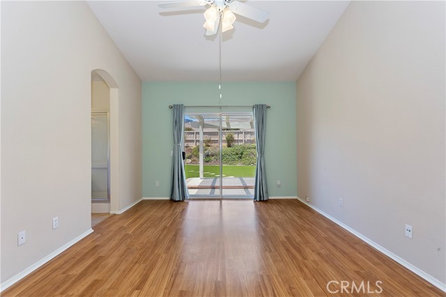 Detail Gallery Image 31 of 46 For 3946 Camelback Cir, Corona,  CA 92883 - 5 Beds | 2 Baths