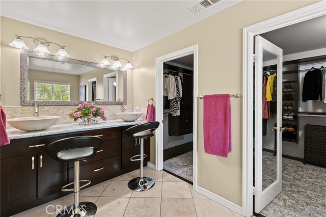 5381 Campania Way, Fontana CA: https://media.crmls.org/medias/a008d1ac-c783-4aad-a33a-d4504a720c86.jpg