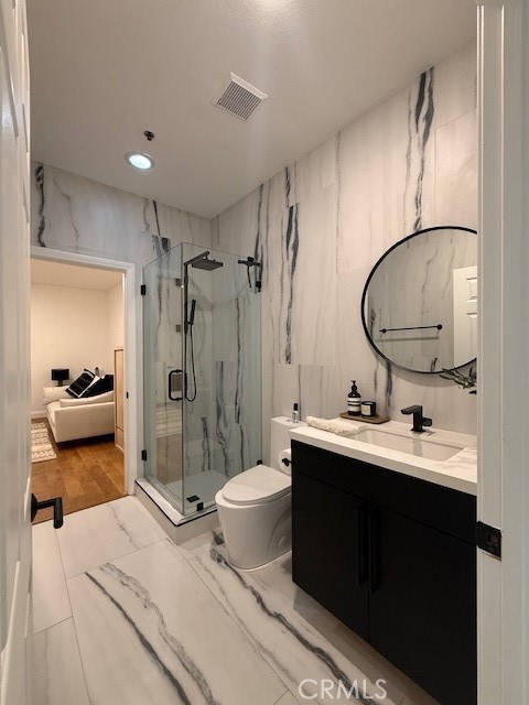 Detail Gallery Image 24 of 32 For 12011 Goshen #104,  Los Angeles,  CA 90049 - 2 Beds | 3 Baths