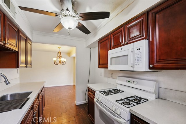 Detail Gallery Image 10 of 25 For 1742 S Mountain Ave #E,  Ontario,  CA 91762 - 2 Beds | 2 Baths