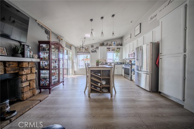 Detail Gallery Image 11 of 41 For 2786 Plaza Serena, Rialto,  CA 92377 - 3 Beds | 2 Baths