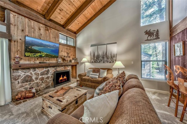 Detail Gallery Image 7 of 26 For 3535 Lake Tahoe Blvd #410,  South Lake Tahoe,  CA 96150 - 3 Beds | 2 Baths