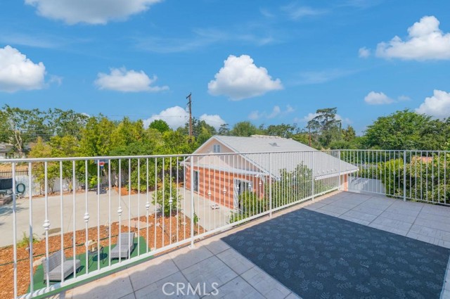 801 S Michillinda Avenue, Pasadena CA: https://media.crmls.org/medias/a00bad5e-993f-434a-a7d8-dc34c7b0598e.jpg