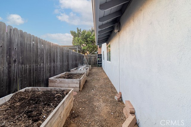 Detail Gallery Image 24 of 29 For 2353 Corona, Norco,  CA 92860 - 4 Beds | 2 Baths