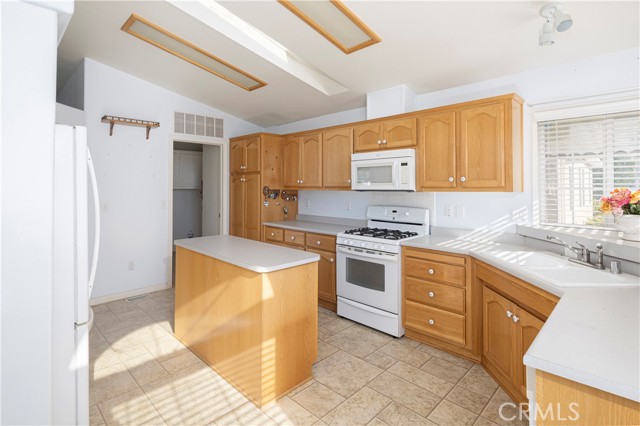 Detail Gallery Image 9 of 37 For 3057 S Higuera St #28,  San Luis Obispo,  CA 93401 - 2 Beds | 2 Baths