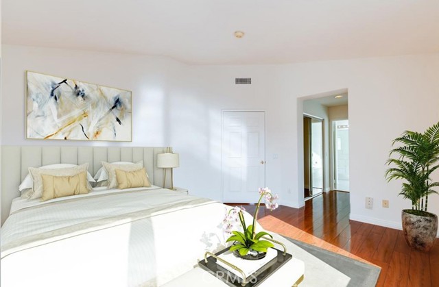 Detail Gallery Image 11 of 19 For 5432 Wrench Ct, Lakewood,  CA 90712 - 4 Beds | 3 Baths