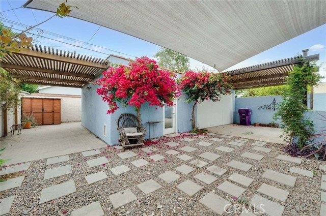 5855 Lemon Avenue, Long Beach CA: https://media.crmls.org/medias/a00ed1f2-8051-4dc0-9081-97e518afe737.jpg