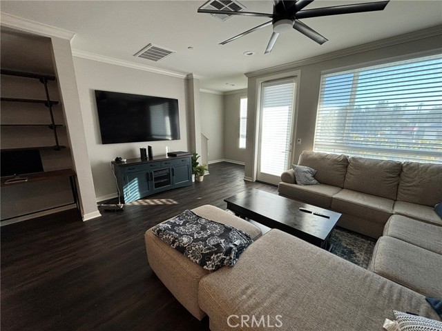 Detail Gallery Image 6 of 13 For 2812 N Glassell St, Orange,  CA 92865 - 3 Beds | 2/1 Baths