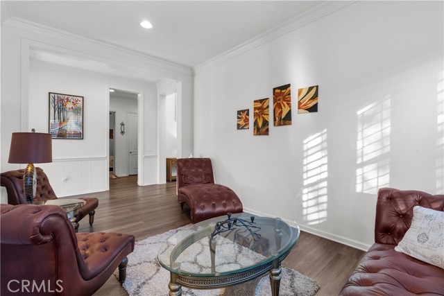 Detail Gallery Image 10 of 73 For 27601 Skylark Ln, Saugus,  CA 91350 - 6 Beds | 5/1 Baths