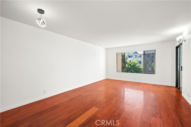 Detail Gallery Image 11 of 39 For 2343 E 17th #202,  Long Beach,  CA 90804 - 2 Beds | 2 Baths