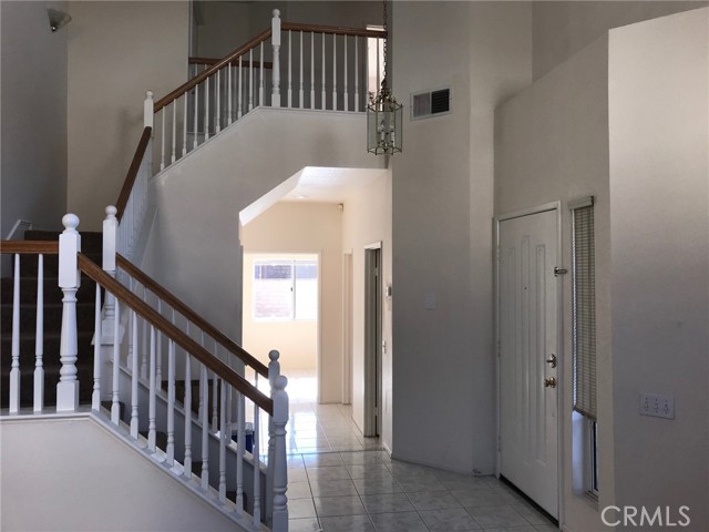 Detail Gallery Image 5 of 14 For 2342 Fitzgerald Rd, Simi Valley,  CA 93065 - 4 Beds | 3 Baths