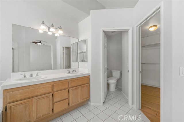 1931 Madera Circle, Corona CA: https://media.crmls.org/medias/a0109b87-0f65-42c9-a0b4-321303cc066f.jpg