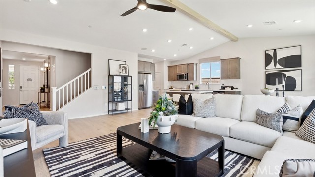 Detail Gallery Image 4 of 26 For 11440 Forge Rd, Corona,  CA 92883 - 5 Beds | 3 Baths