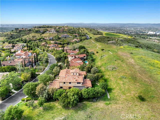 97 Canyon Creek, Irvine CA: https://media.crmls.org/medias/a01183f8-e9e7-44e1-b0ba-a3329ff0270c.jpg