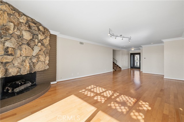 Detail Gallery Image 7 of 51 For 949 Falmouth St, Thousand Oaks,  CA 91362 - 4 Beds | 3/1 Baths