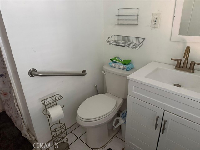 Detail Gallery Image 5 of 14 For 416 Oakdale Dr, Claremont,  CA 91711 - 4 Beds | 2 Baths