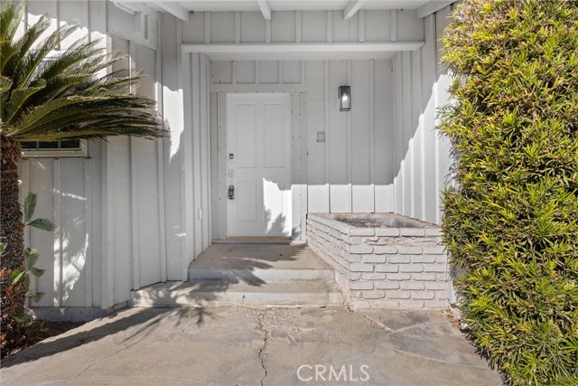 Detail Gallery Image 7 of 52 For 1800 Country Club Dr, Bakersfield,  CA 93306 - 5 Beds | 3 Baths